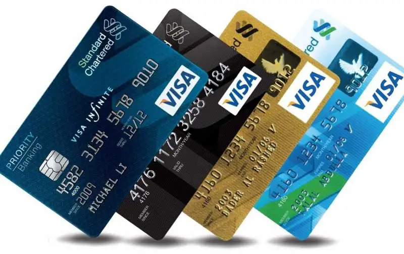 rút tiền thẻ tín dụng Standard Chartered