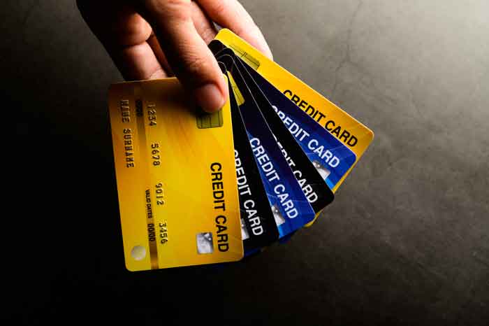 Cách tránh phí thẻ tín dụng
