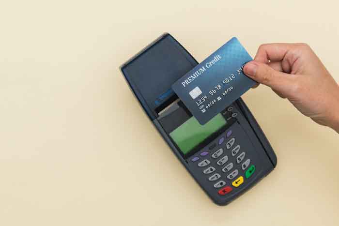 Làm thẻ tín dụng